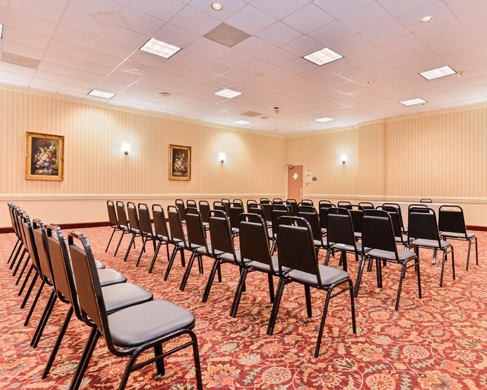 Quality Inn And Suites Conference Center Ρίτσμοντ Εξωτερικό φωτογραφία