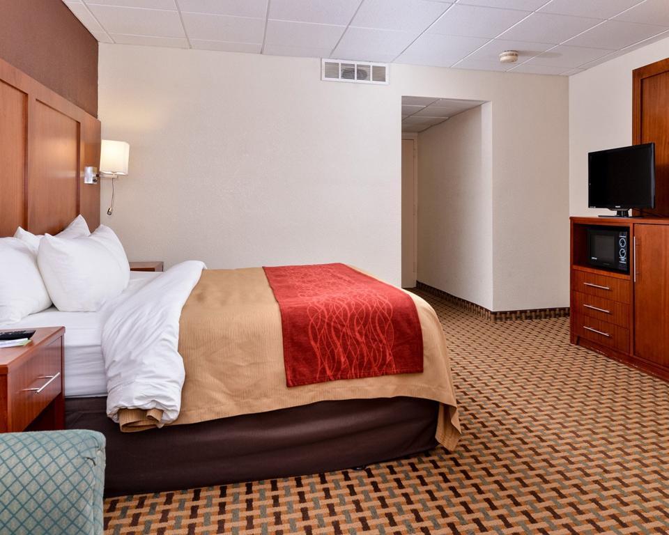 Quality Inn And Suites Conference Center Ρίτσμοντ Εξωτερικό φωτογραφία