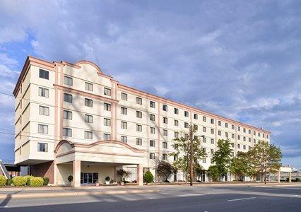 Quality Inn And Suites Conference Center Ρίτσμοντ Εξωτερικό φωτογραφία
