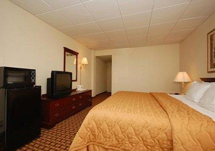 Quality Inn And Suites Conference Center Ρίτσμοντ Δωμάτιο φωτογραφία