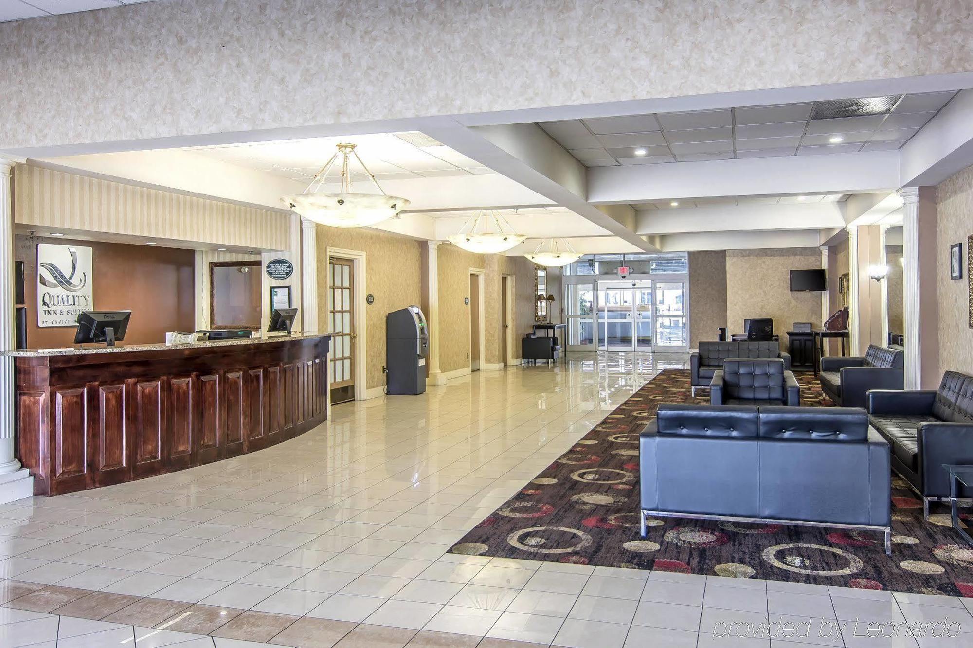 Quality Inn And Suites Conference Center Ρίτσμοντ Εξωτερικό φωτογραφία