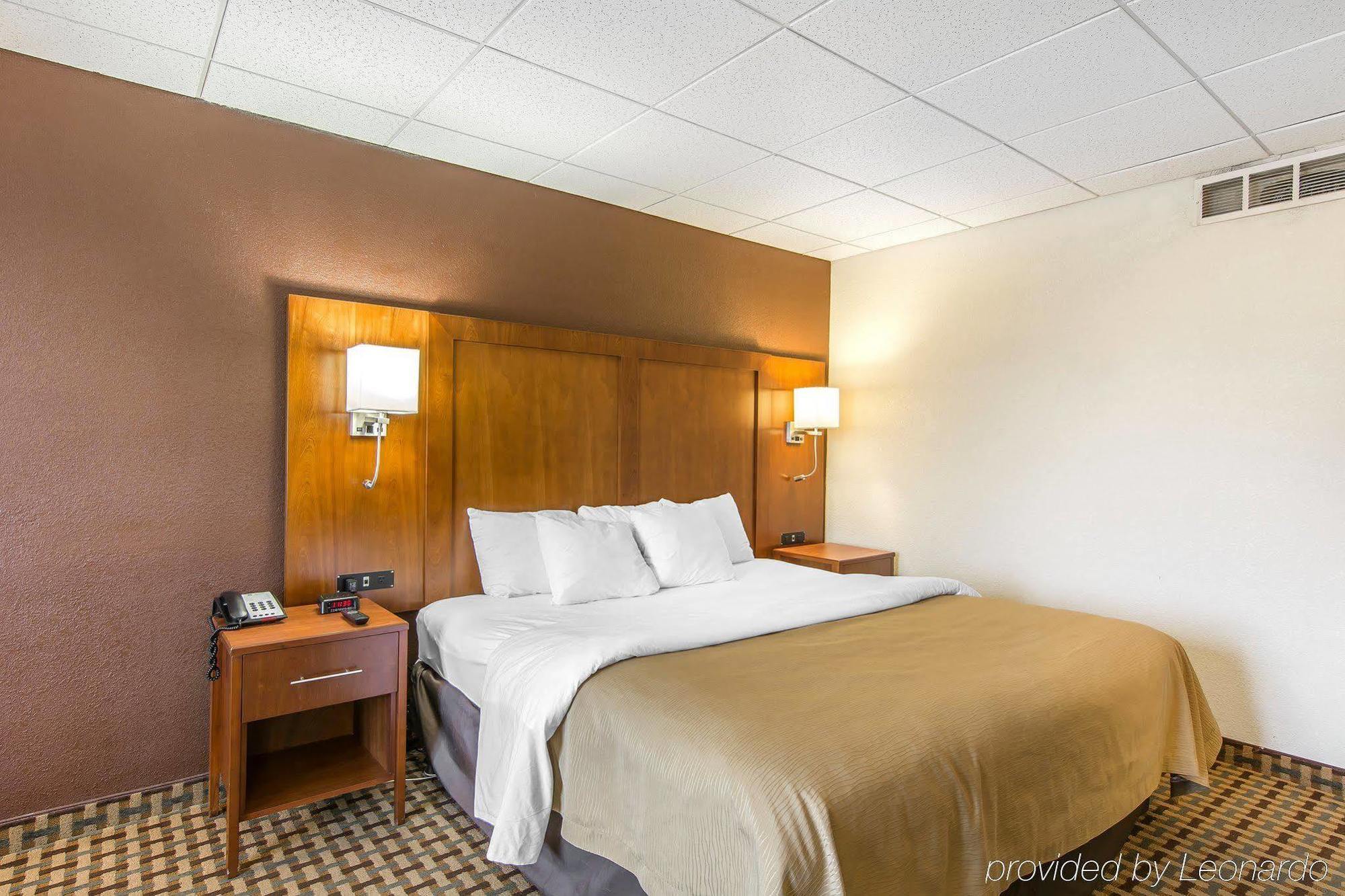 Quality Inn And Suites Conference Center Ρίτσμοντ Εξωτερικό φωτογραφία