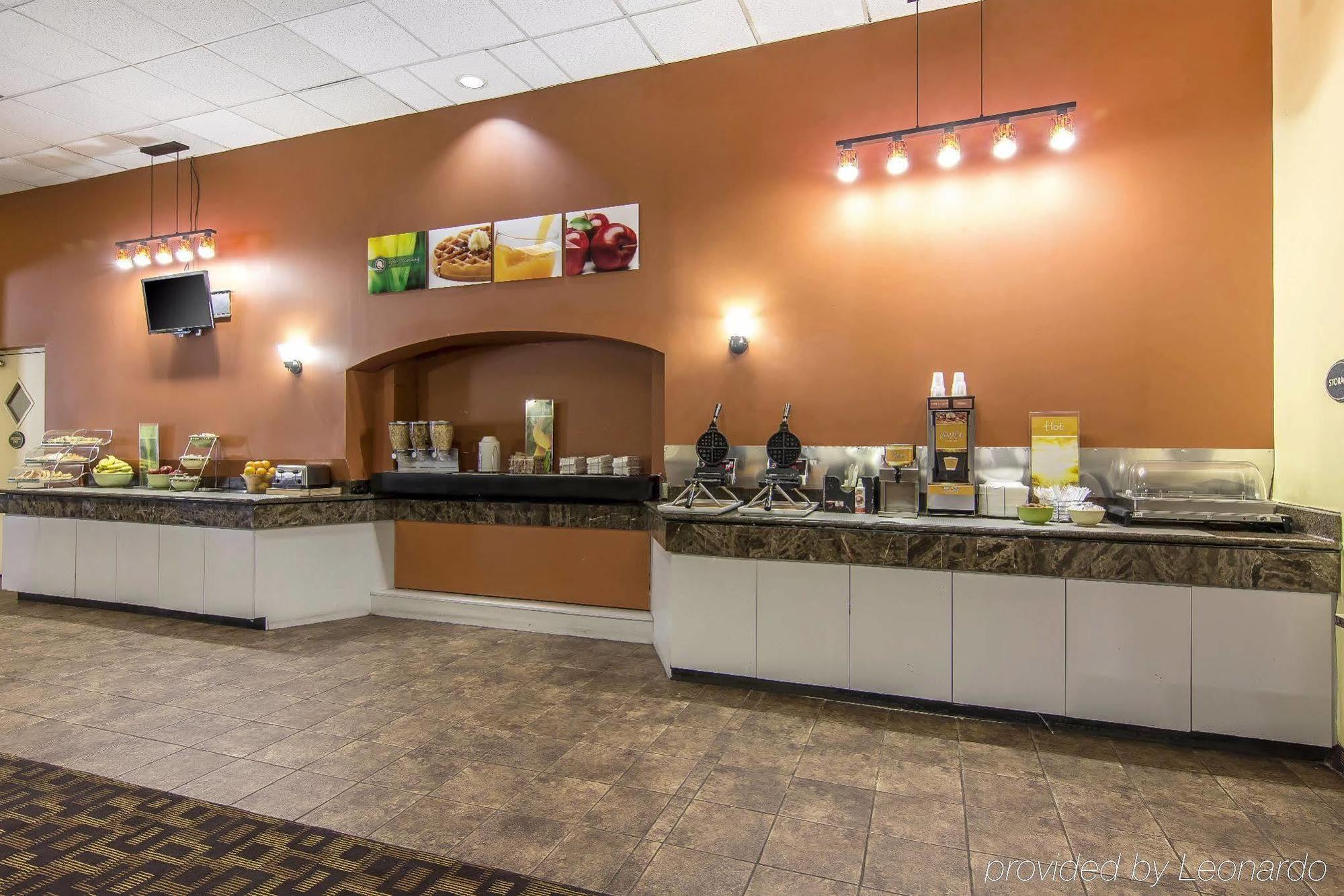 Quality Inn And Suites Conference Center Ρίτσμοντ Εξωτερικό φωτογραφία