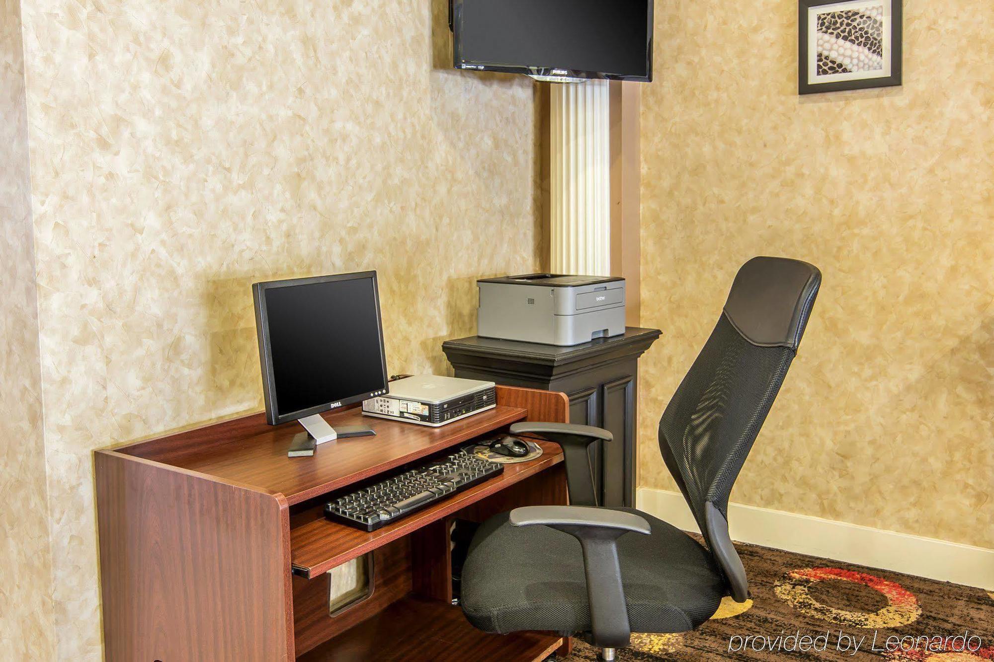 Quality Inn And Suites Conference Center Ρίτσμοντ Εξωτερικό φωτογραφία