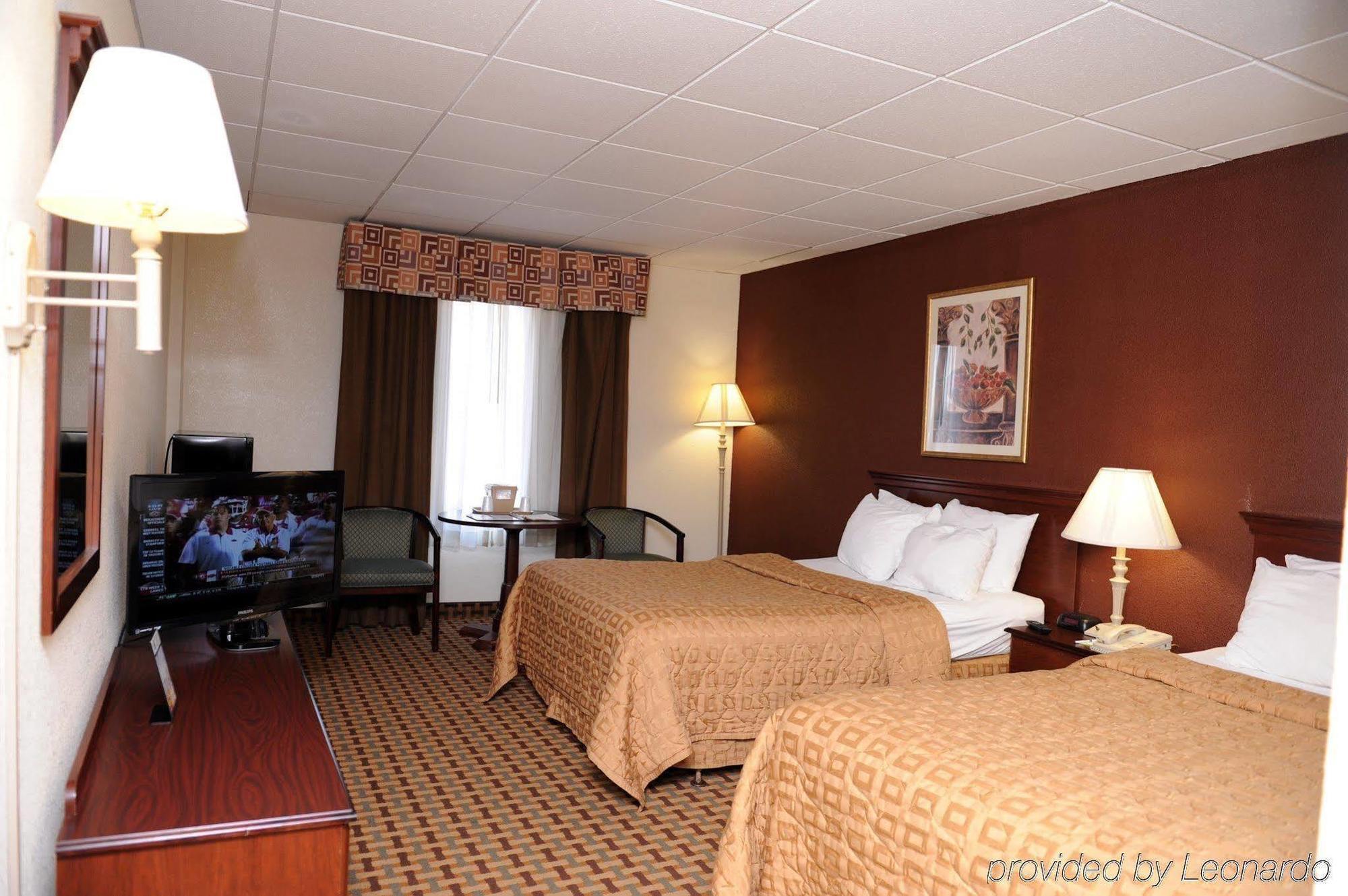Quality Inn And Suites Conference Center Ρίτσμοντ Δωμάτιο φωτογραφία